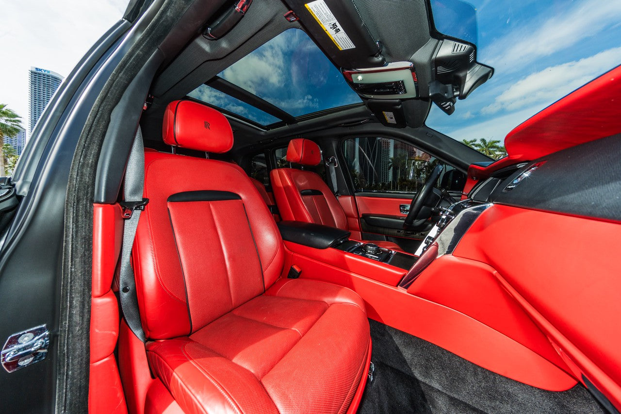 ROLLS ROYCE CULLINAN W/ RED INTERIOR