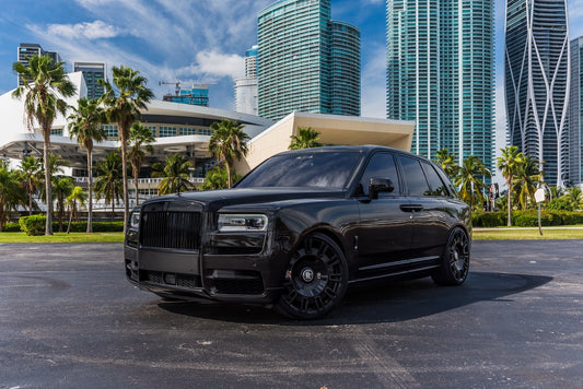 ROLLS ROYCE CULLINAN W/ RED INTERIOR